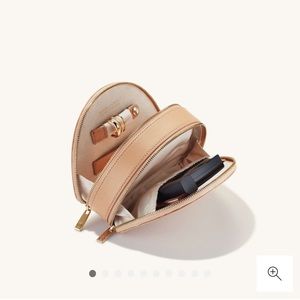 Mejuri Half Moon Multi Case